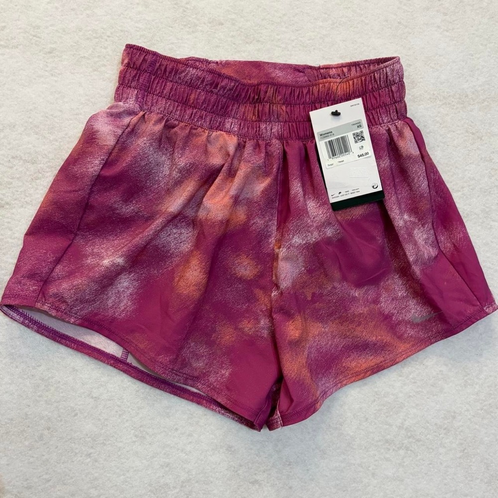 NWT - Niken Women's One Dri-Fit Hight Waisted 3" Brief Line Shorts